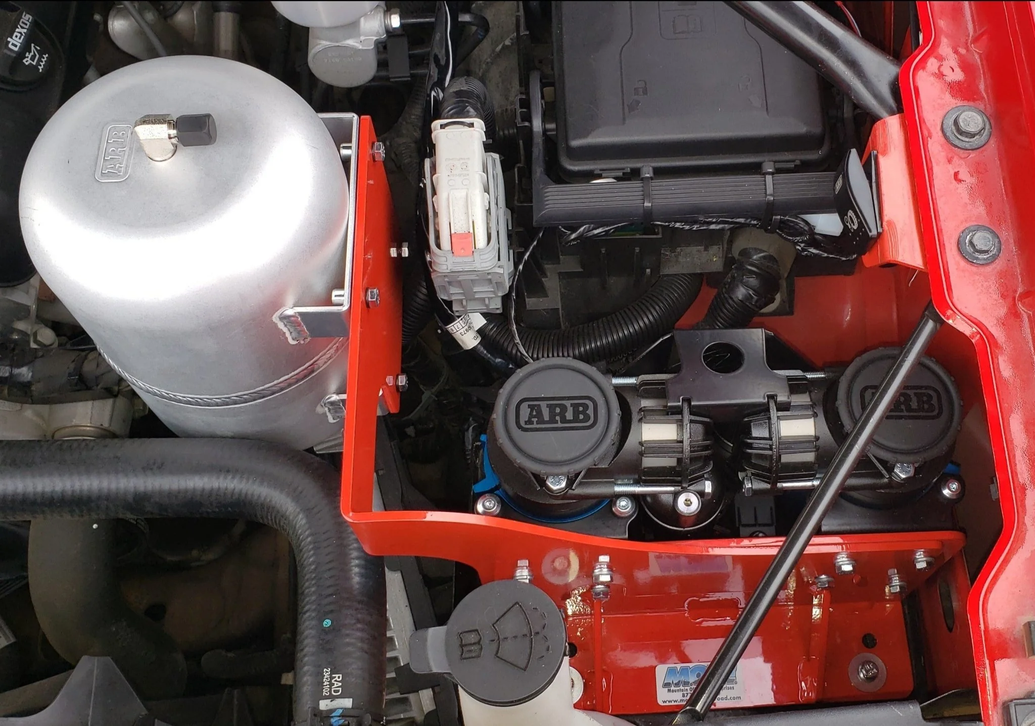 Bundle Pricing: ARB Mounting Bracket (ARBGM0718), ARB Tank Mounting Bracket (ARBGM0718TB), ARB Twin Air Compressor (CKMTA12), & ARB 1 Gallon Tank (171507) for GM Truck / SUV (2007-18) - Image 4