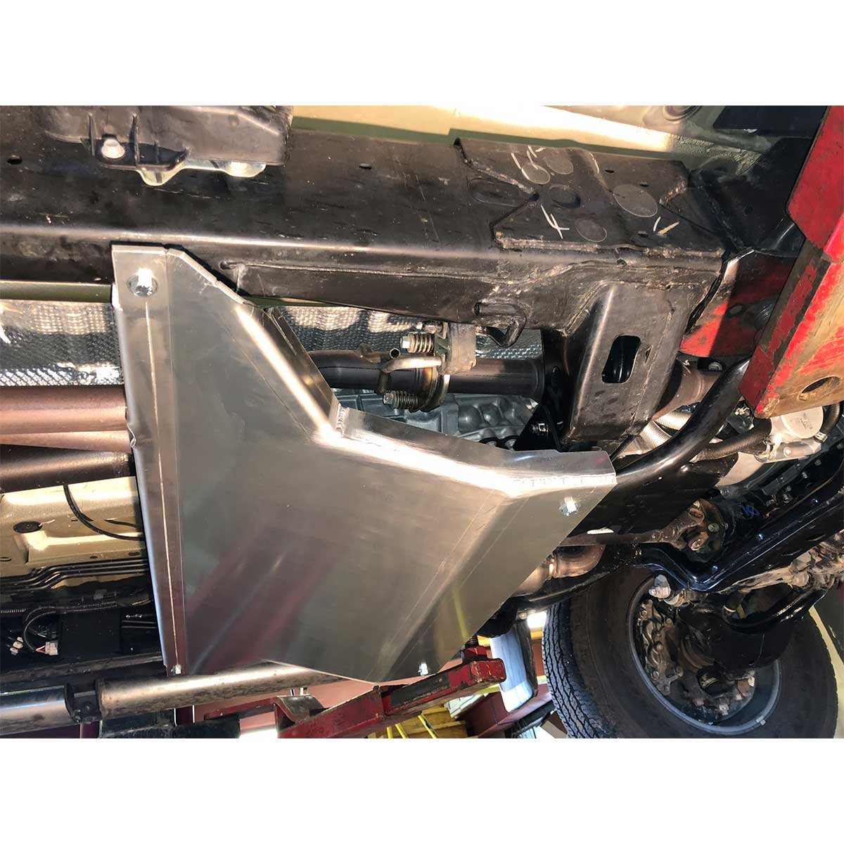 Rear Transfer Case Skid Plate (Aluminum) for Toyota Tacoma Gen 2 (2005-15) - Image 3